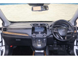操作性に優れた運転席となります!小物入れや各ボタンの配置にこだわり、使いやすいです!座り心地もよく視認性も良好なのでロングドライブもお任せ下さい!