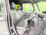 運転席シート廻りは使用感も少なく、良好な状態となっています。丁寧に使われていたことがよくわかりますね。