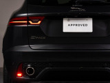リアフォグを装備しております。悪天候などにご使用いただくと後方車両からお車を視認しやすくなり、より安全なドライブがお楽しみいただけます。