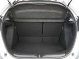 コンパクトなボディでもたっぷり詰めます。普段のお買い物や通勤から、レジャーまで多彩な使い勝手で日々快適に使用していただけるお車です。