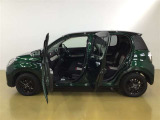 開口部が広く、乗り降りのしやすいお車です