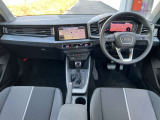 A1スポーツバック 25 TFSI アドバンスド 