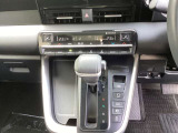 運転席と助手席それぞれで空調可能です