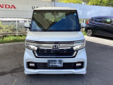 お客様に安全で快適なカーライフをお送りいただくために、中古車にも高いレベルの品質基準を設け、その基準に従って、全ての中古車について納車前整備を実施しています。