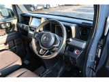 ハンドル周りもスッキリしていて運転しやすいです。