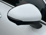 納車前整備は、検査ライン等の施設が充実した当店3階の指定工場で入念に行います。メルセデス・ベンツの定める厳しい基準をクリアしたお車のみをご案内させて頂きます。