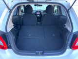 普段のお買い物や通勤、送迎等に十分な荷室スペースを確保しております。セカンドシートを倒すと、大きな荷物の積載も可能です♪