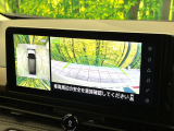 【アラウンドビューモニター】専用のカメラにより、上から見下ろしたような視点で360度クルマの周囲を確認することができます☆死角部分も確認しやすく、狭い場所での切り返しや駐車もスムーズに行えます。