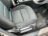 シートリフターつきなので適切な姿勢で運転できます!