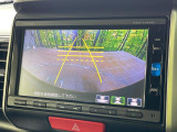 【バックカメラ】駐車時に後方がリアルタイム映像で確認できます。大型商業施設や立体駐車場での駐車時や、夜間のバック時に大活躍!運転スキルに関わらず、今や必須となった装備のひとつです!