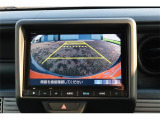 バックモニター付ですので、車庫入れも駐車もラクラクです。