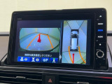 【マルチカメラ】前後左右に付いたカメラ映像をもとに、車を上空から見下ろしたように表示!狭い駐車場での車庫入れや道でのすれ違い時も安心です