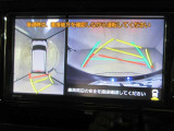 パノラミックビューモニター付きです。車両を上から見たような映像をディスプレイオーディオ画面に表示。運転席からの目視だけでは見にくい、車両周辺の状況をリアルタイムでしっかり確認できます。
