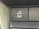 【パワースライドドア】スマートキーや運転席のスイッチでスライドドアの開閉が可能♪電動だから力を入れてドアを開ける必要が無く、小さいお子様でも、重い荷物を持っている時もラクに開け閉めできます♪
