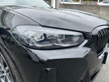 また、BMW正規認定中古車は、エマージェンシーサービスが自動付帯。24時間365日、皆様のカーライフをサポート致します。確かな安心のうえで、「駆けぬける歓び」をご堪能ください。