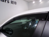 ドアバイザー付きですので、雨の日でも換気ができてとても便利です!