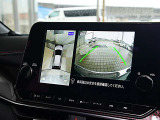 アラウンドビューモニター搭載で運転席からクルマの前後左右の状況を確認できます。