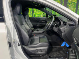 運転席シート廻りは使用感も少なく、良好な状態となっています。丁寧に使われていたことがよくわかりますね。