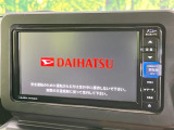【純正ナビ】人気の純正ナビを装備しております。ナビの使いやすさはもちろん、オーディオ機能も充実!キャンプや旅行はもちろん、通勤や買い物など普段のドライブも楽しくなるはず♪