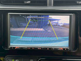 駐車時、後方の映像がモニターで確認できます。狭い場所での駐車もスムーズです。