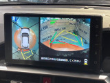 【パノラミックビューモニター】専用のカメラにより、上から見下ろしたような視点で360度クルマの周囲を確認することができます☆死角部分も確認しやすく、狭い場所での切り返しや駐車もスムーズに行えます。