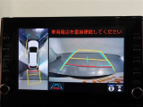 バックガイドモニターで、後方を確認しながら安心して駐車することができます。運転初心者も熟練者も必須の機能ですよ!