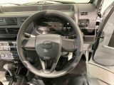 納車前にはプロのメカニックが点検、整備を行いますので安心してお乗り頂けます!!
