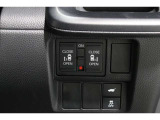 ◆◆両側電動スライドドア!!荷物で手が塞がる時など簡単にドアの開閉が出来ます!何より力いらずで開閉OK!女性やお年寄りにも優しい♪電動機能はOFFにもできますから元気なお子様の駆け出しも安心!