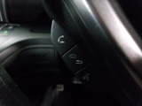 ハンズフリー通話機能を搭載しています。