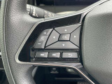 ステアリングスイッチも付いておりますので、運転中でも音量の変更など可能です。
