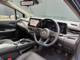 フロントガラスが大きいので、広い視界でとても運転しやすいお車です(*'&omega;'*)