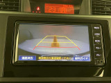 【バックカメラ】あると便利なバックカメラ装備!駐車時に後方がリアルタイム映像で確認できます。立体駐車場や夜間の車庫入れ時に大活躍!運転スキルに関わらず、今や必須となった装備ですね♪