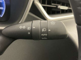 【オートライト】車外の明るさに応じて自動的にライトの点灯・消灯をしてくれます
