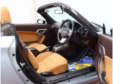 ご来店いただければ軽自動車からスポーツカー、1ボックスやセダンや輸入車などパソコンひとつで800台すべての在庫をご覧いただくことができます!