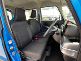 運転席シート廻りは使用感も少なく、良好な状態となっています。丁寧に使われていたことがよくわかりますね。