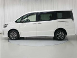 ヴォクシー 2.0 ZS 煌II 4WD 