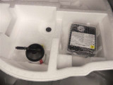 最近はパンク修理キットが標準ですね。タイヤの無い分軽量化と収納スペース確保できますね。