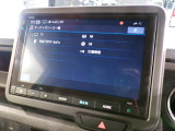 CD、DVD、Bluetooth、AM、FM、AUX、スマートフォン接続ができます。