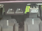 【スマートアシスト】走行中に前方の車両等を認識し、衝突しそうな時は警報とブレーキで衝突回避と被害軽減をアシスト。より安全にドライブをお楽しみいただけます。
