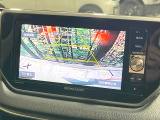 【バックカメラ】駐車時に後方がリアルタイム映像で確認できます。大型商業施設や立体駐車場での駐車時や、夜間のバック時に大活躍!運転スキルに関わらず、今や必須となった装備のひとつです!