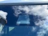 【ホンダセンシング】走行中に前方の車両等を認識し、衝突しそうな時は警報とブレーキで衝突回避と被害軽減をアシスト。より安全にドライブをお楽しみいただけます。