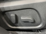 【パワーシート】スイッチ一つで簡単にシートの微調整が可能!電動だから力もいりません!快適なシートポジションにセットして、快適なドライブをお楽しみください。
