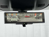 インテイリジェントスマートルームミラーを装備しておりますので、後席の荷物・後席者を気にすることなく、後続車等の確認をすることができます☆