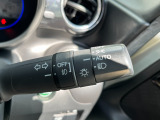 【オートライト】車外の明るさに応じて自動で点灯します!手動で点灯/消灯させることも可能ですよ♪