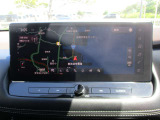 ■NissanConnectナビゲーションシステム(地デジ内蔵)(12.3インチワイドディスプレイ)どこに行くにもあると便利なカーナビです。しかも大画面で見やすい!