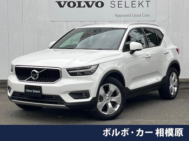 XC40 B4 AWD モメンタム 4WD