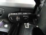 前方車両を感知して一定の車間距離を保ちながら追従走行するアダプティブクルーズCが装備されております。ロングドライブにはぜひ欲しい機能です。
