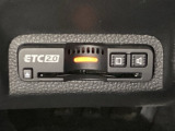 ハンドルの左下にETC2.0がついています。高速道路の料金所の通過も楽々です!。 カードの取り出しもしやすい場所についています。