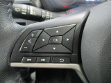 ■革巻ハンドルはグリップ性良好(ハンドル左側:オーディオコントロールスイッチ、ディスプレイ設定スイッチ)