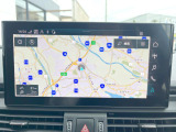 ●純正ナビ:一体感のあるナビは、高級感ある車内を演出してくれます。オーディオ機能も充実しておりますので、運転もより楽しめます♪